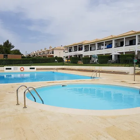 Vivenda Riviera *